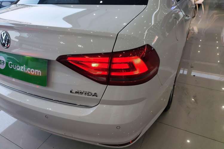 Used Volkswagen Lavida 2017 1.6L Automatic Comfort Edition