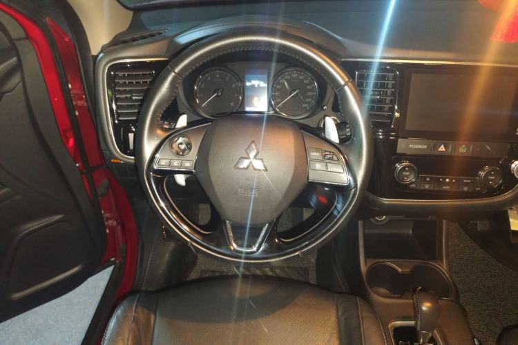 Used Mitsubishi Outlander 2016 2.4L 4x4 Elite Edition 5 Seats
