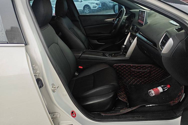 Used Mazda CX-4 2016 2.0L Automatic 2WD Blue Sky Dynamic Edition
