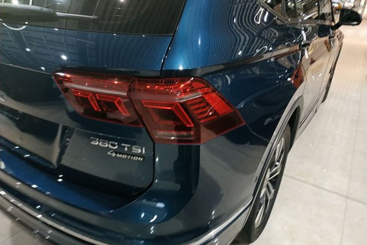 Used Volkswagen Tiguan L 2022 380TSI Automatic All-Wheel Drive R-Line Flagship 7-Seater
