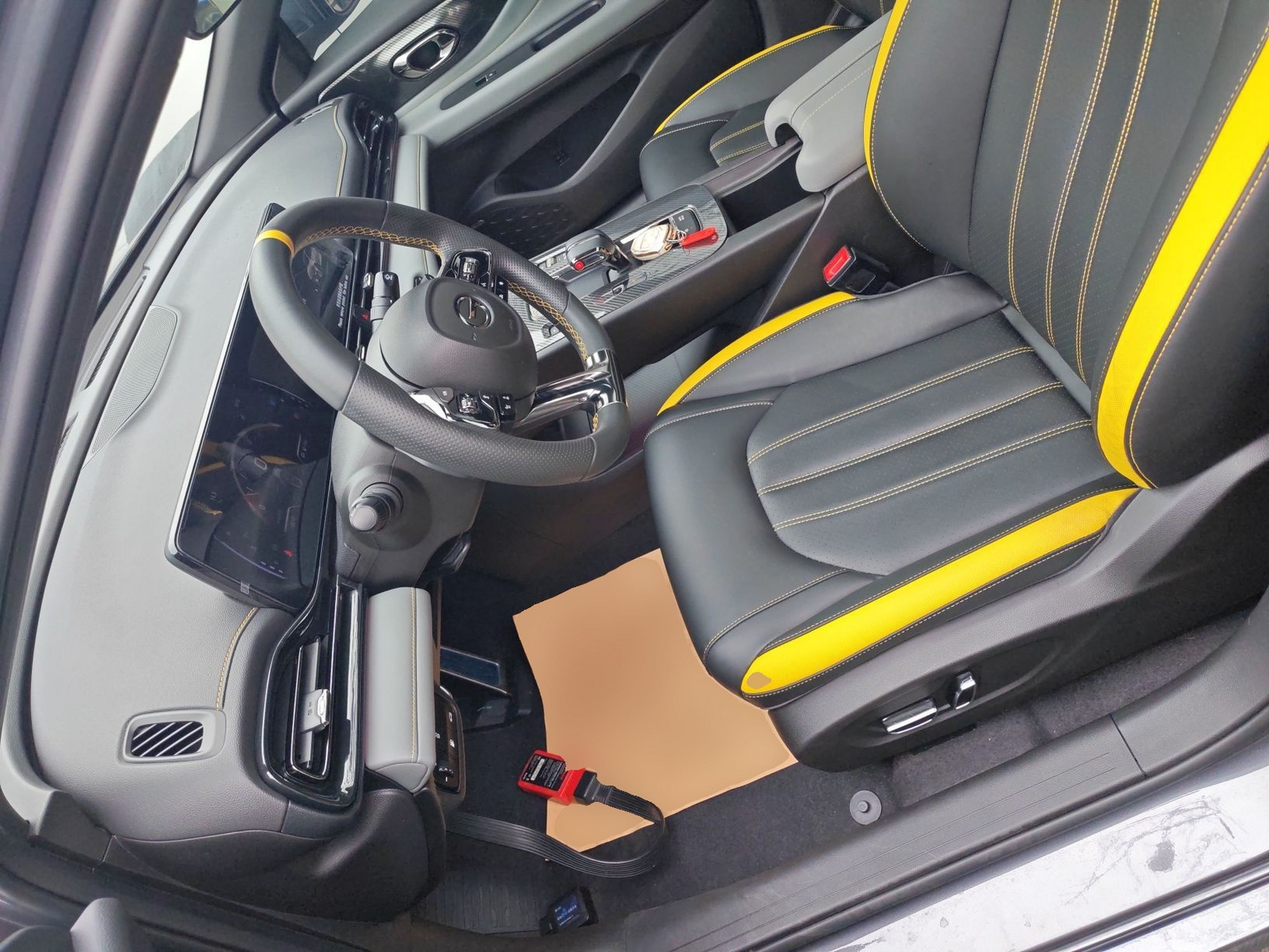 Переднее сиденье в автомобиле