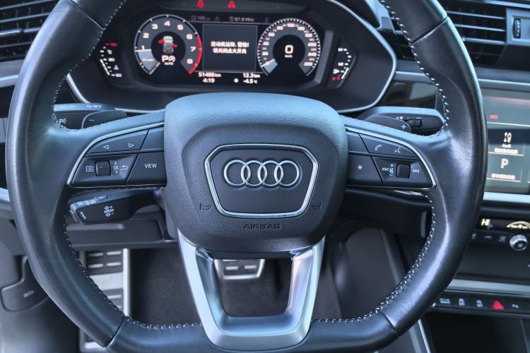 Used Audi Q3 2021 40 TFSI Fashion Dynamic Model