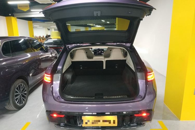 Used Hima Luxeed R7 2025 Range-Extended Version 251 km Max
