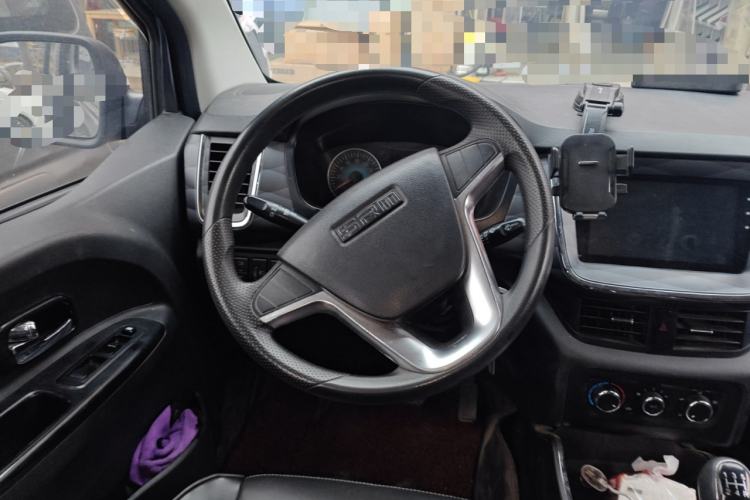 Used Jinbei Gold Hiace 2021 1.5L Passenger Van Travel Lion 6-Seater
