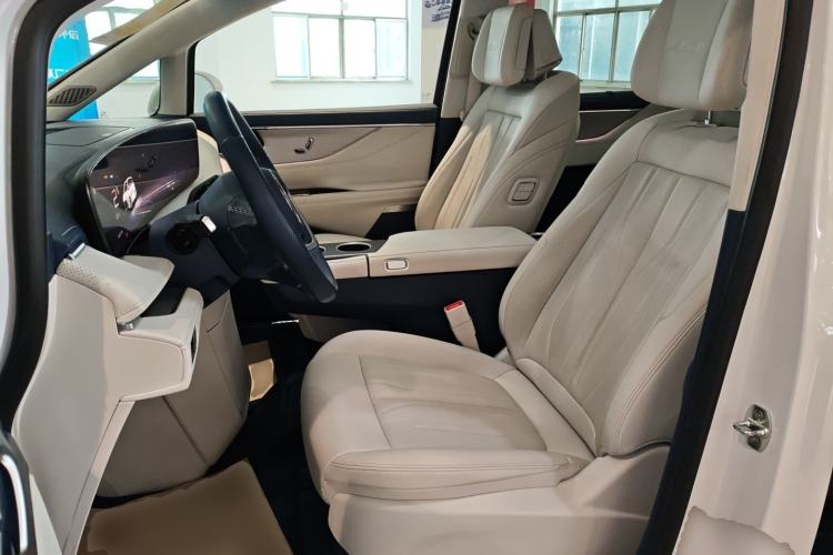 Used Buick GL8 New Energy 2024 Lu Zun Luxury Edition 7-Seater
