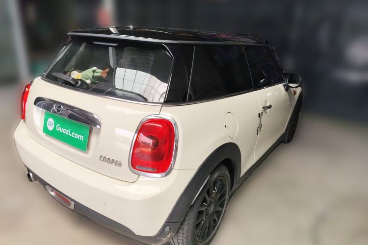 Used  MINI 2016 1.5T COOPER
