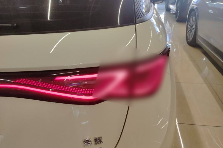 Used BYD Dolphin 2025 Intelligent Driving Version 410 km Fashion Edition
