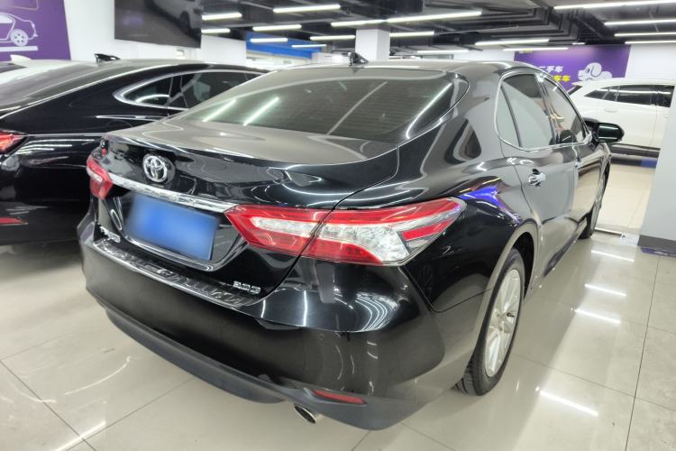 Used Toyota Camry 2021 2.0G Luxury Edition

