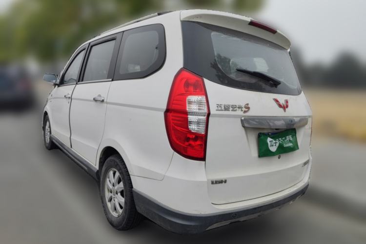 Used Wuling Hongguang 2014 1.5L S Luxury Model
