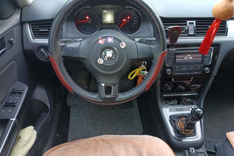 Used Volkswagen Bora 2014 1.6L Manual Fashion Edition