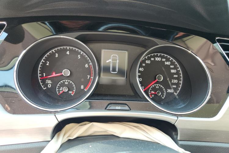 Used Volkswagen Touran 2016 Volkswagen Touran L 280TSI DSG Comfort Edition
