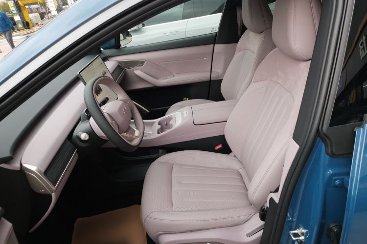 Used ONVO L60 2024 60 kWh Rear-Drive Version
