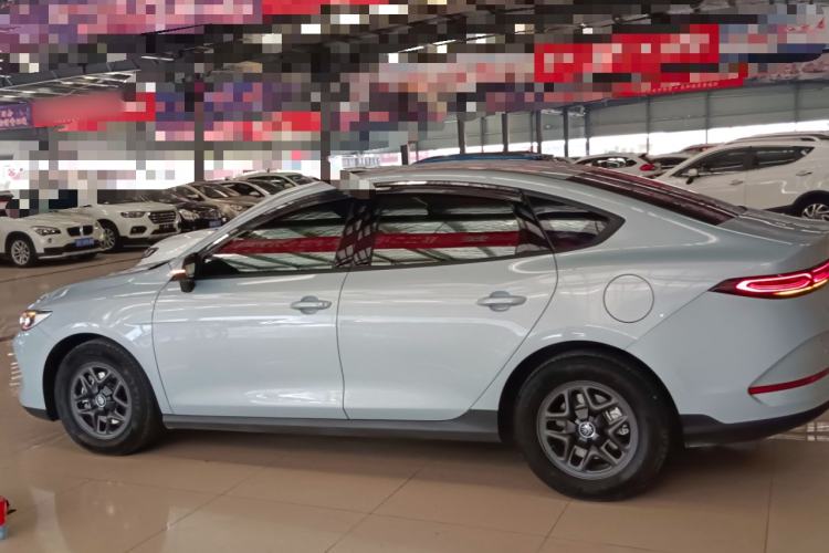 Used BYD Qin PLUS 2025 DM-i Smart Drive 55KM Leading Model
