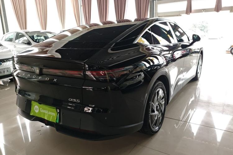 Used ARCFOX Alpha S5 