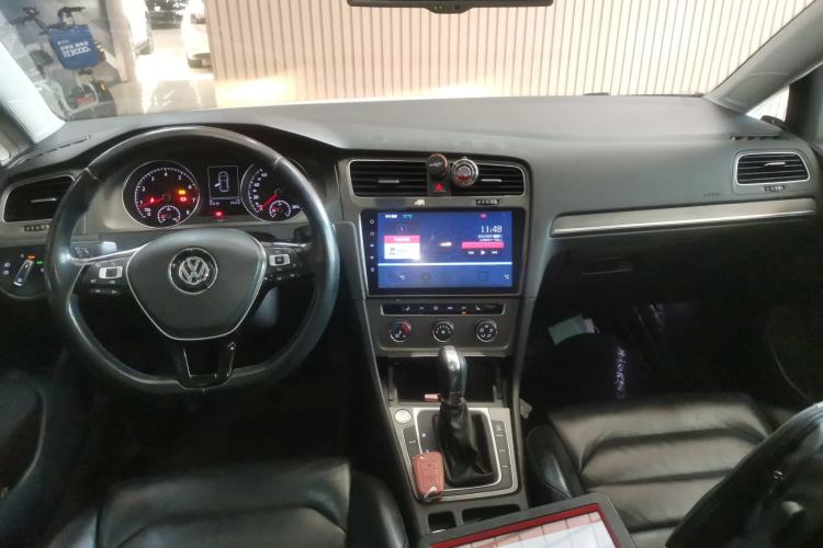 Used Volkswagen Golf 2015 1.4TSI Automatic Luxury Model