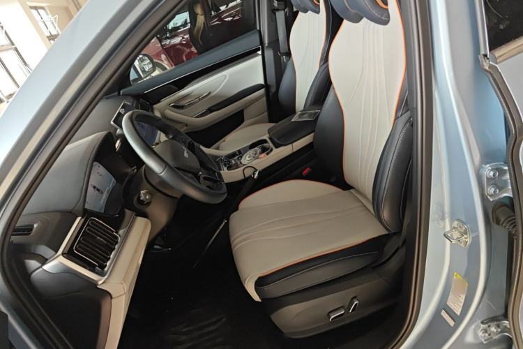 Used BYD Song PLUS New Energy 2024 Honor Edition EV 520km Luxury Model
