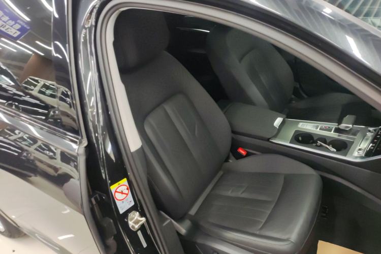 Used Audi A6 2021 allroad quattro Explorer 55 TFSI Prestige Off-Road Model
