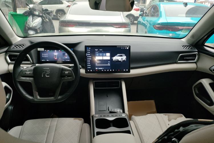 Used BYD Yuan UP 2025 Intelligent Driving Version 401 km Leading Edition