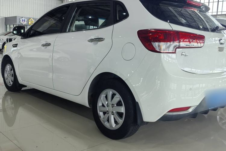 Used Kia K2 2015 Hatchback 1.4L AT GLS Cool Edition
