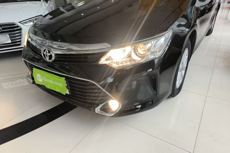 Used Toyota Camry 2016 2.0G 10th Anniversary Leading Edition
