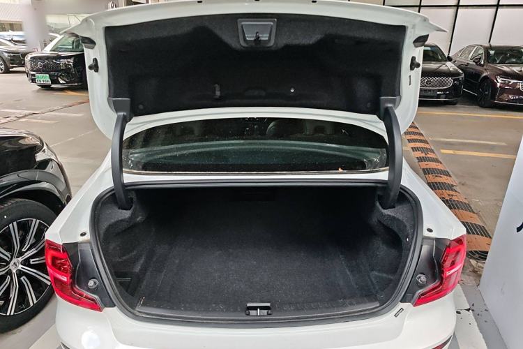 Used Volvo S60 2023 B4 Zhiyuan Luxury Edition