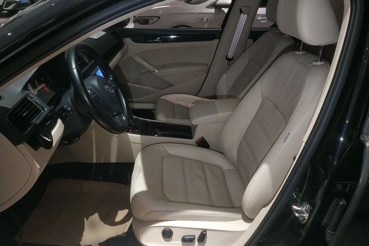 Used Volkswagen Passat 2015 1.8TSI DSG Prestige Edition
