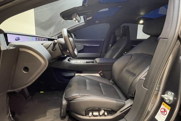 Used  12 2025 Max Extended-Range Edition
