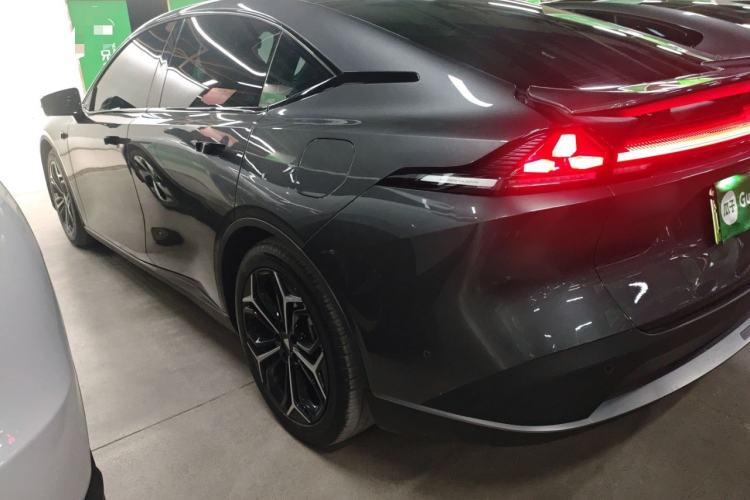 Used  L07 2024 230Max Qiankun Intelligent Driving ADS SE Range-Extended Version
