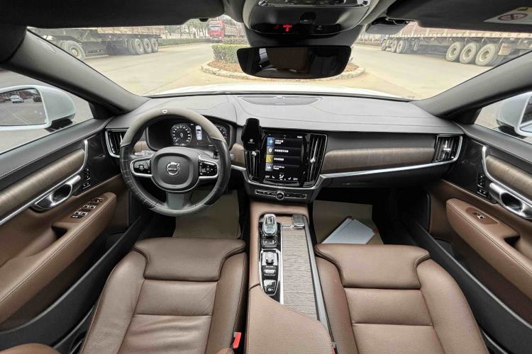 Used Volvo S90 2021 B5 Zhiyuan Luxury Edition