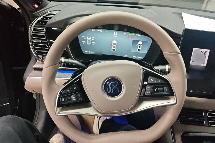 Used BYD Han 2025 EV with 701 km of Laser Radar-Enabled Intelligent Driving