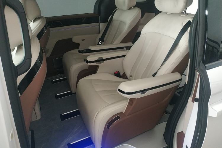 Used BYD Xia 2025 DM-i 1.5T 180km Excellence Model
