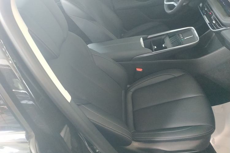 Used Buick LaCrosse 2025 28T Platinum Edition
