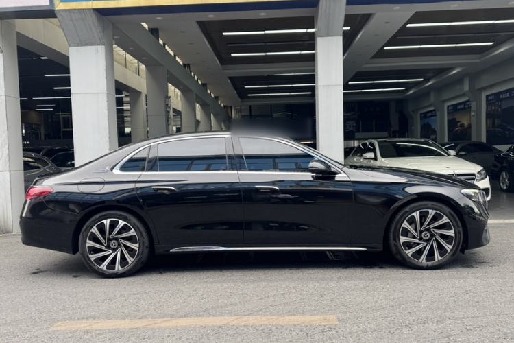 Used Mercedes-Benz E-Class 2024 Facelift E 300 L Luxury Edition
