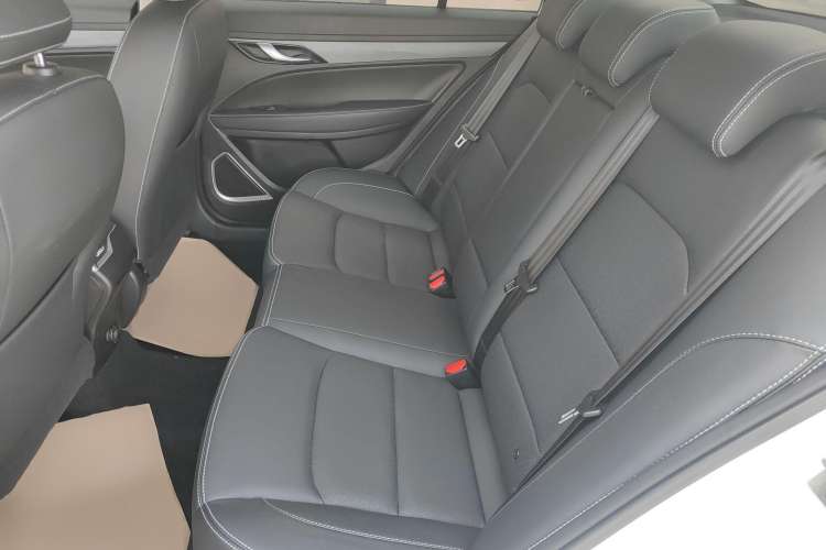 Used Geely Auto Emgrand 2021 UP 1.5L Manual Luxury Model
