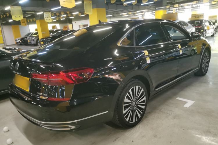 Used Volkswagen Passat 2021 330TSI Luxury Edition
