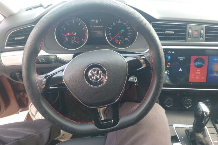 Used Volkswagen Lamando 2015 230TSI DSG Fashion Edition