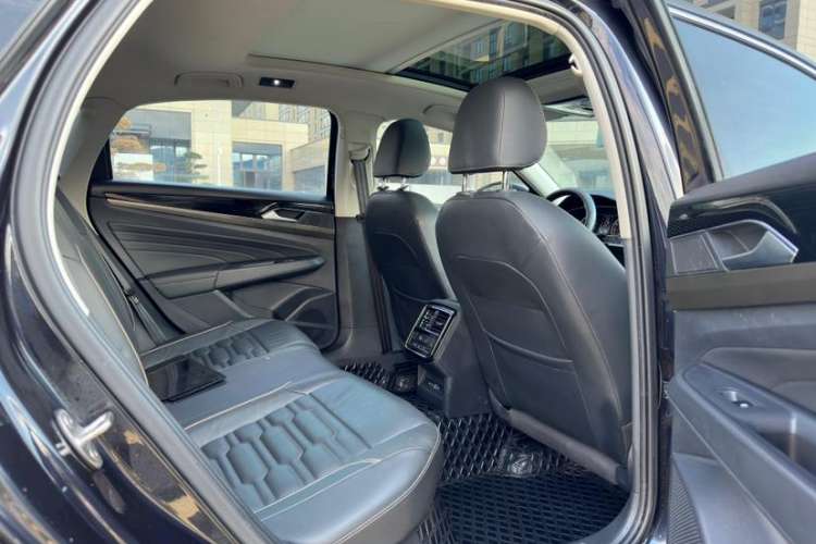 Used Volkswagen Passat 2020 330TSI Elite Edition China VI
