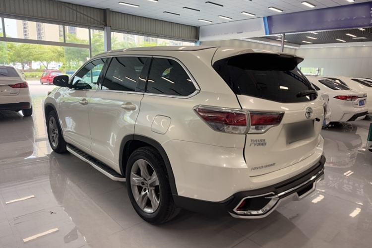 Used Toyota Highlander 2015 2.0T Two-Wheel Drive Luxury Edition 7 Seats
