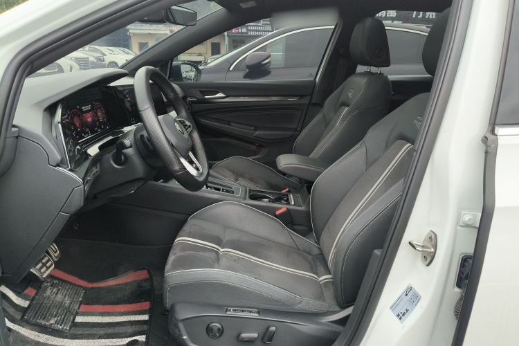 Used Volkswagen Golf 2023 Facelift 280TSI DSG R-Line
