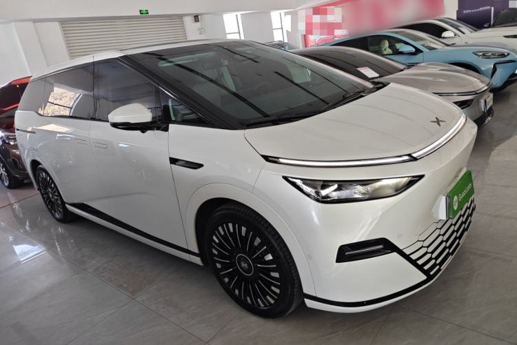 Used XPeng X9 2025 740 Ultra-Long Range Max
