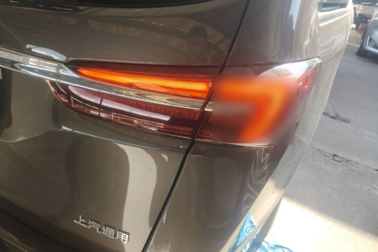 Used Buick GL8 2023 Facelifted Land Cruiser Executive Luxury Version
