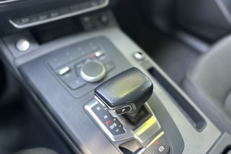 Used Audi Q5L 2018 40 TFSI Prestige Edition China VI Emission Standard
