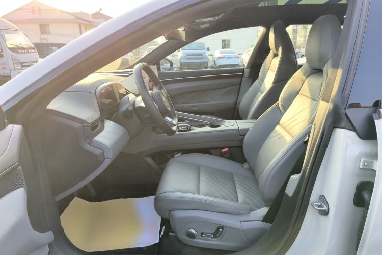 Used Zeekr 001 2025 WE Edition 100 kWh Rear-Wheel Drive