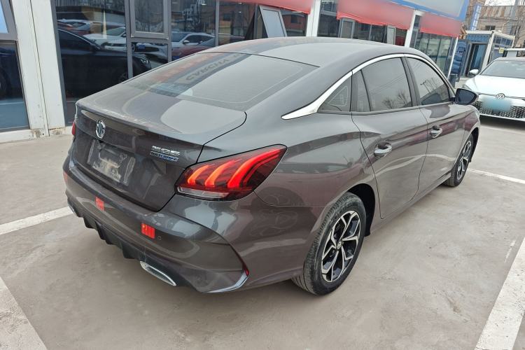 Used MG 5 2022 180 DVVT CVT Youth Luxury Edition
