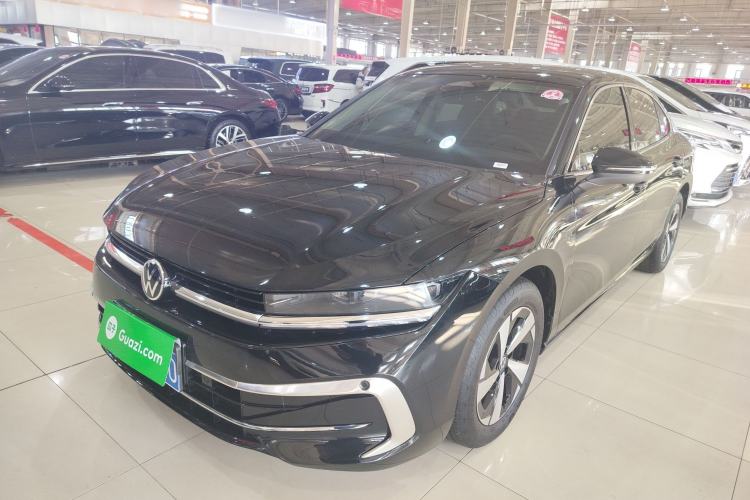 Used Volkswagen Magotan 2024 300TSI DSG Prestige Edition—A Real Eye-Catcher