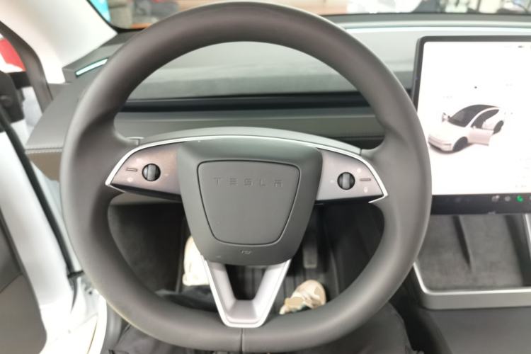 Used Tesla Model Y 2025 Rear-Wheel Drive First Edition