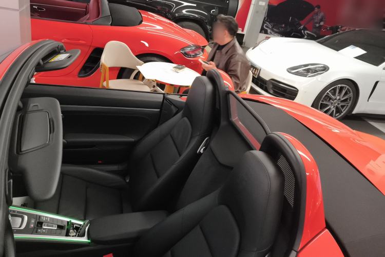 Used Porsche 718 2016 Boxster 2.0T
