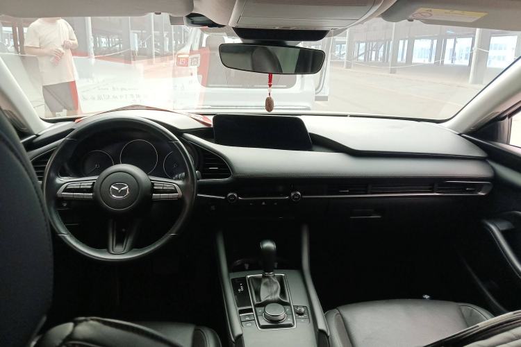 Used Mazda Mazda 3 Axela 2020 1.5L Automatic Luxury Version
