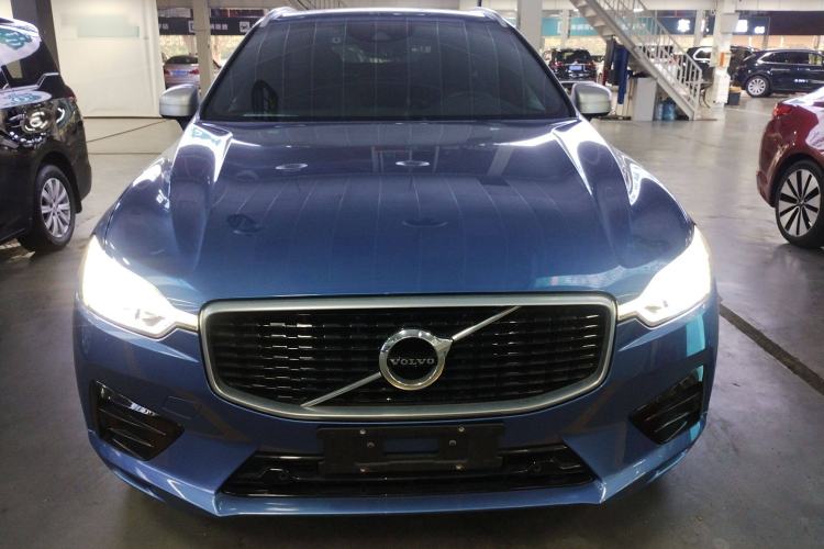 Used Volvo XC60 2019 T5 4x4 Smart & Dynamic Sport Edition China VI Standard
