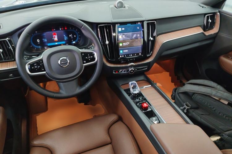 Used Volvo XC60 2025 B5 Four-Wheel Drive Smart & Advanced Luxury Edition